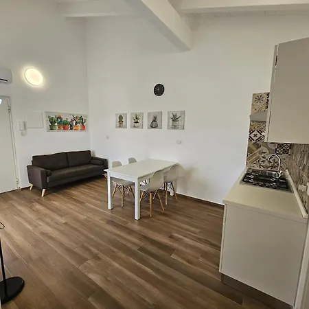 Casa Vacanza Costa Jonica White 公寓 波利科罗